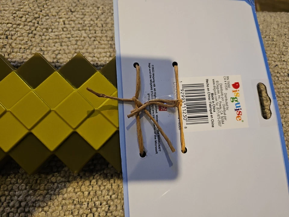 Minecraft Gold Toy Sword 20.25" L  x 10" W Diamond Costume Halloween Fun Gift - Image 4 of 4