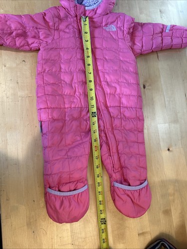 Traje de nieve The North Face infantil Thermoball niño pequeño de una pieza rosa 6-12 meses - Imagen 12 de 13