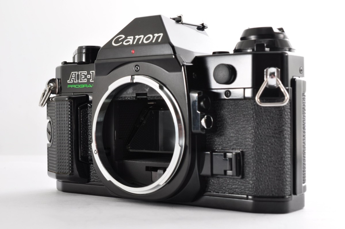 稼働品】 キヤノン Canon AE-1＋35-70mm 1:1.35-4.5 Canon AE-1 Program w/NFD 35-70mm f3.5-4.5 [SqueakingNoise