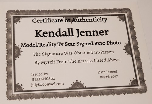 2017 KENDALL JENNER MODEL / REALITY TV ๐บ STAR SIGNED AUTOGRAPHED PHOTO ๐ธ + COA - Picture 5 of 7