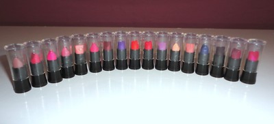 17x Avon gemischte Lippenstift Proben  Katalog als Geschenk Chic Beauty 