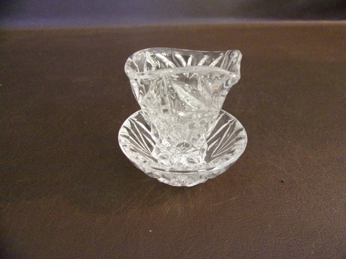 Vintage Miniature Pitcher & Basin Set Pressed Glass - Picture 2 of 7
