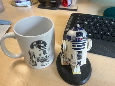 Star Wars R2-D2 Figur + R2-D2 Tasse DeAgostini / Disney