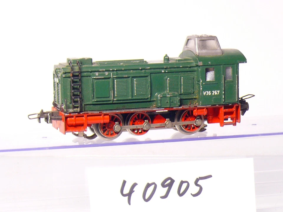 Trix Express 261 H0 Diesellok V36 der DB mit Dachkanzel, Metallguss    #33 - Bild 2 von 4