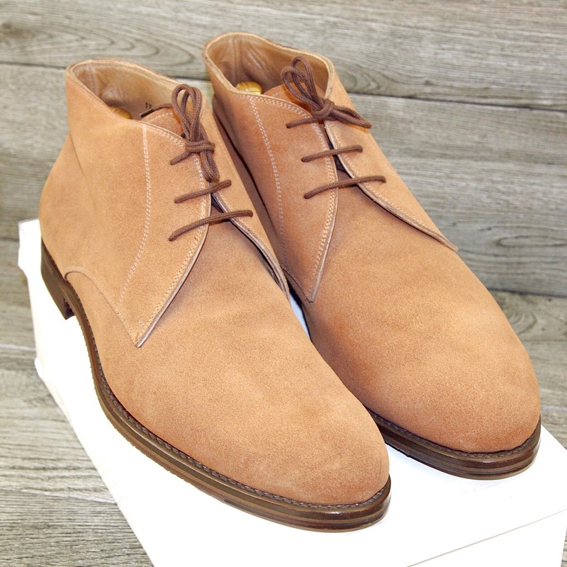 * NIB * $815 Neiman Marcus GRAVATI  13 W  Wide Walnut Suede Chukka 17747 * Trees