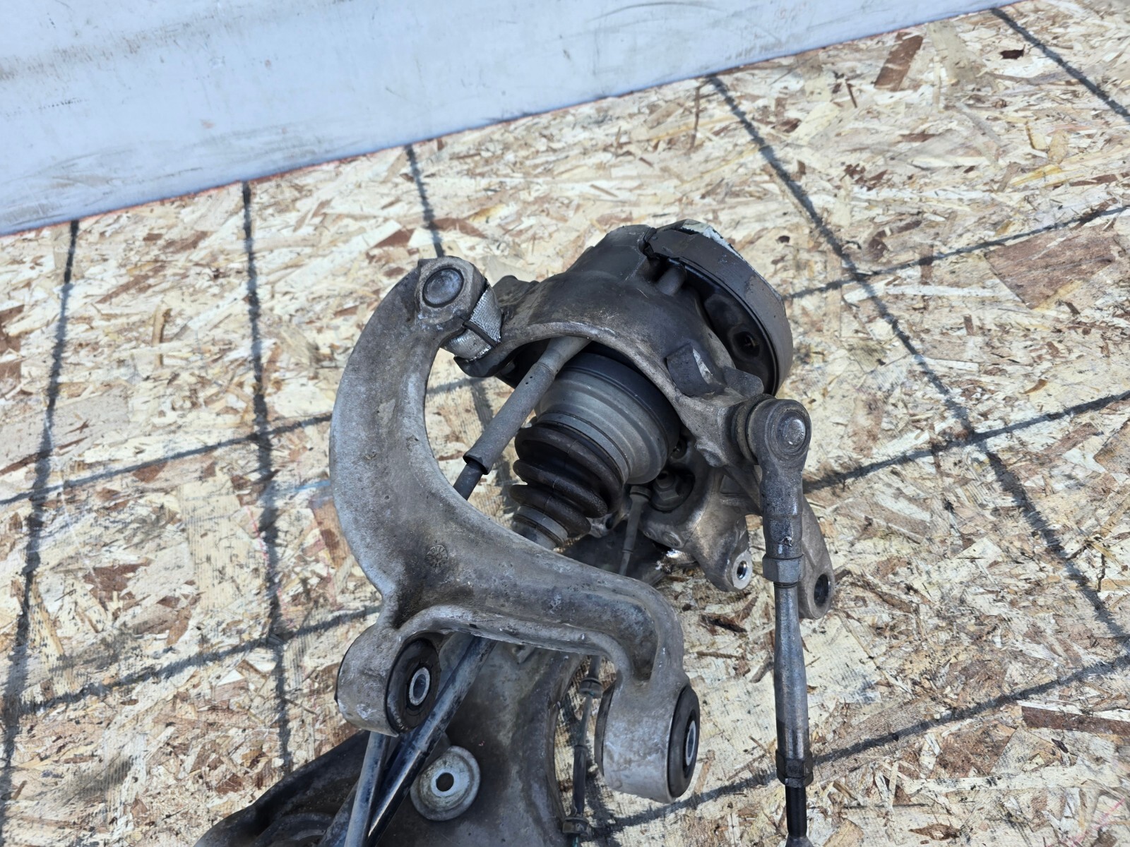 REAR RIGHT SPINDLE STEERING KNUCKLE 119k 08-19 MASERATI GRANTURISMO 4.7L