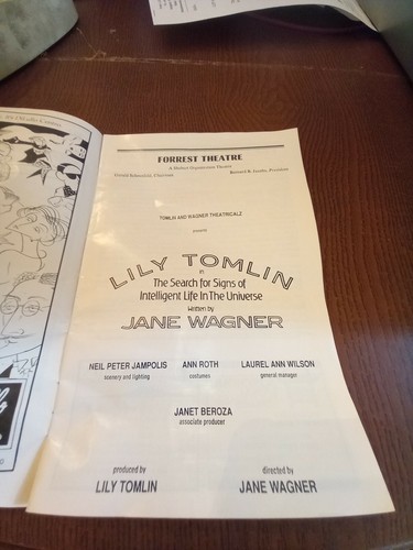 PLAYBILL FOREST LILY TOMLIN BÚSQUEDA DE SIGNOS DE VIDA INTELIGENTE EN EL UNIVERSO - Imagen 2 de 3