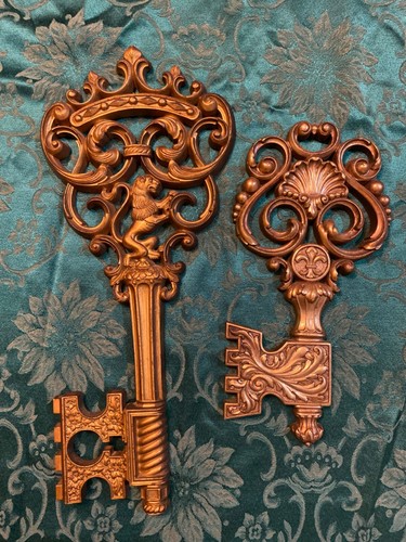 Set Of 2 Vintage MCM SYROCO Gold Fleur De Lis Skeleton Key Wall Hanging Plaque - Picture 4 of 16