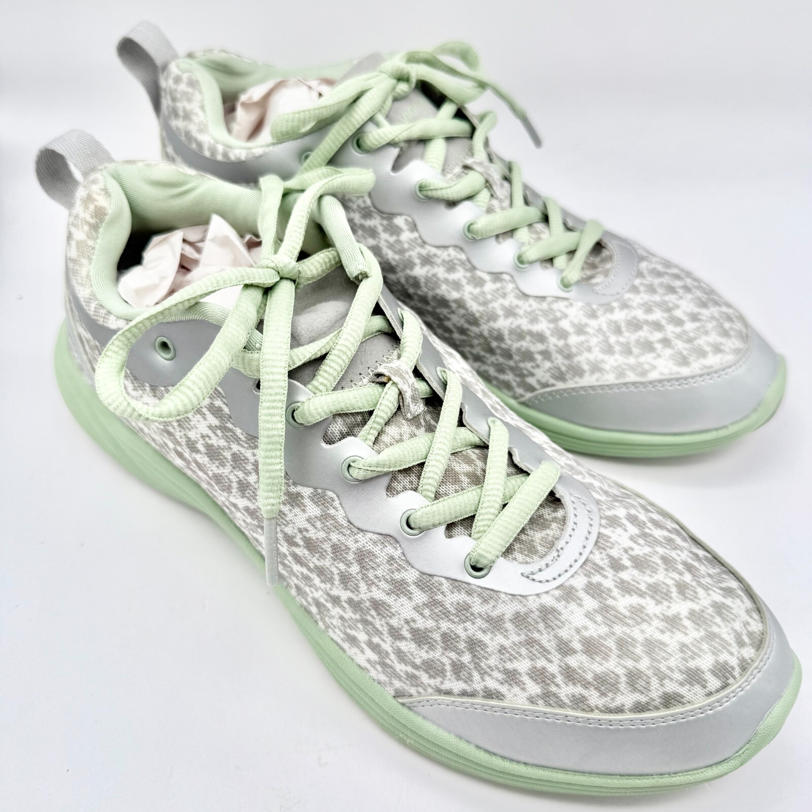 Vionic Womens Size 10 EU 41 Gray Green Python Walking Shoes 335PYTHON/VS0-image