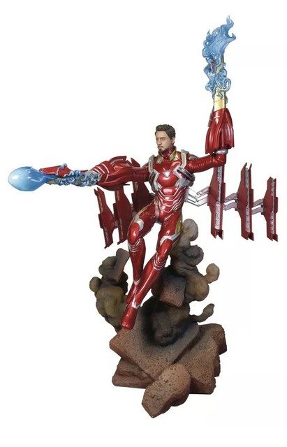 diamond select iron man statue