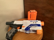 Nerf N-Strike Elite White Retaliator Main Blaster and Magazine Ammo Clip
