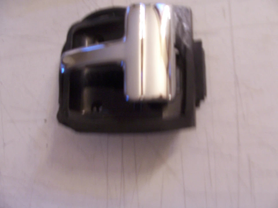 MANIJA PUERTA INTERIOR CONTINENTAL INTERIOR DERECHA OEM USADA LINCOLN 88 89 90 91 92 93 Foto 3 de 4