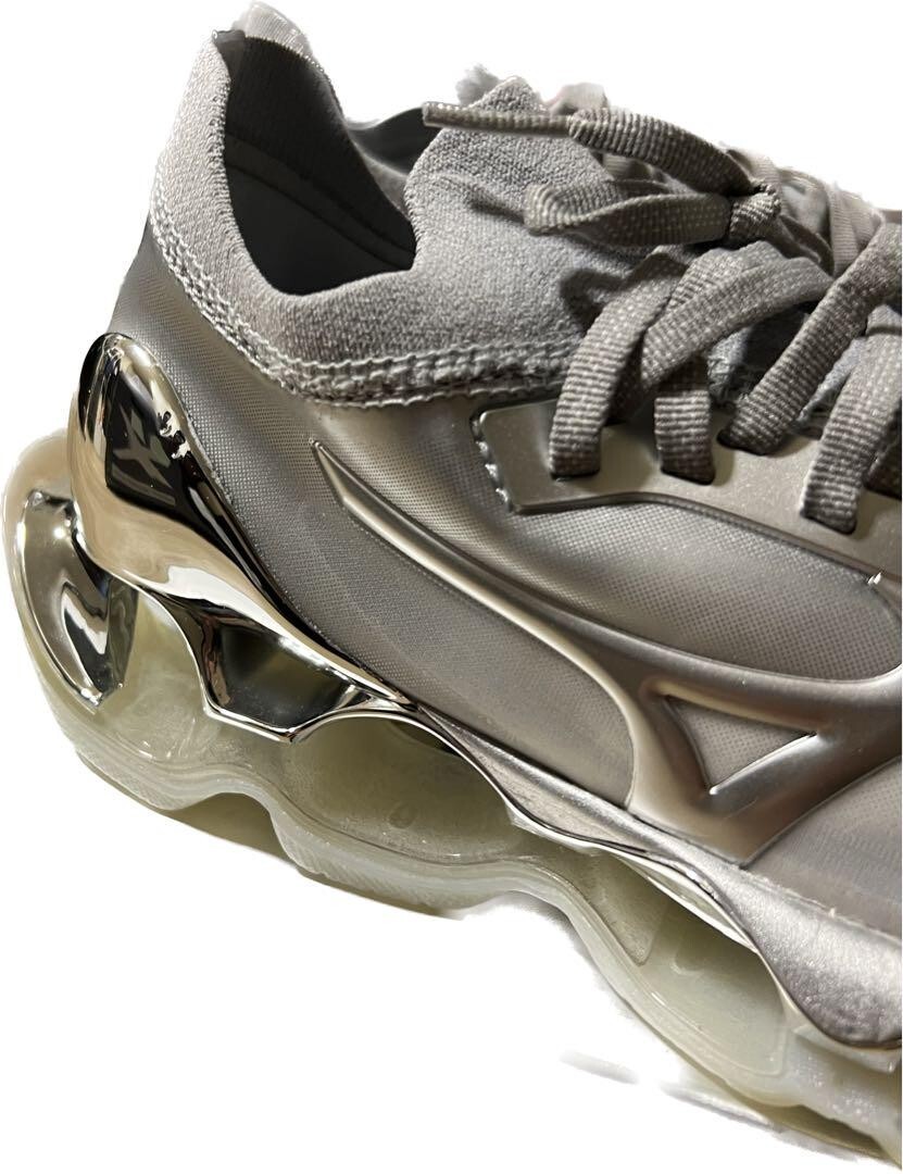 【タグ付き美品】WAVE PROPHECY SORAYAMAゴールド24センチ Mizuno Wave Prophecy Hajime Sorayama Champagne Gold size US