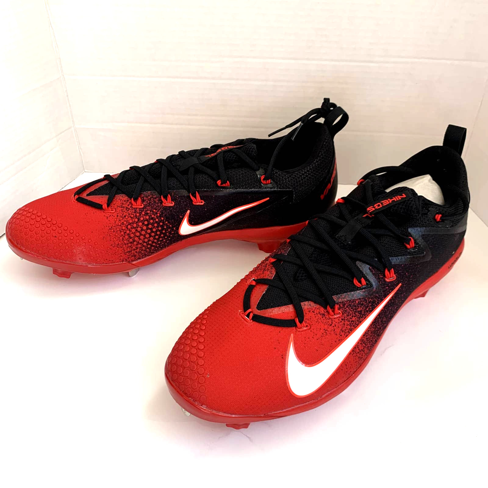 Nike Baseball Cleats Lunar Vapor Ultrafly Elite NIB Red Athletic Shoes 16 Men's