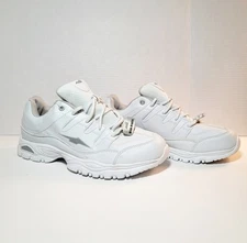 AVIA sz 10W-WMA146ES013 CANTILEVER technology White Athletic Sneaker non marking