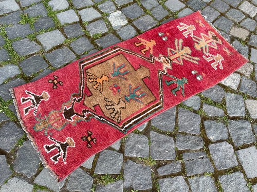 Turkish Vintage Small Rug Handmade Wool Bohemian Bath Mat Rug 1,3 x 3,5 ft