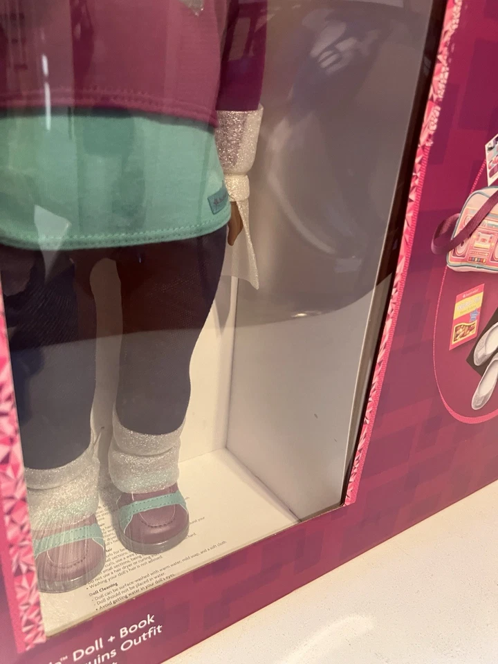 Muñeca American Girl Gabriela McBride con conjunto de accesorios GOTY 2017 nueva en caja Foto 3 de 4