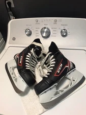 CCM Jet Speed FT340 Ice Hockey Skates Junior Size 3 Black Red 