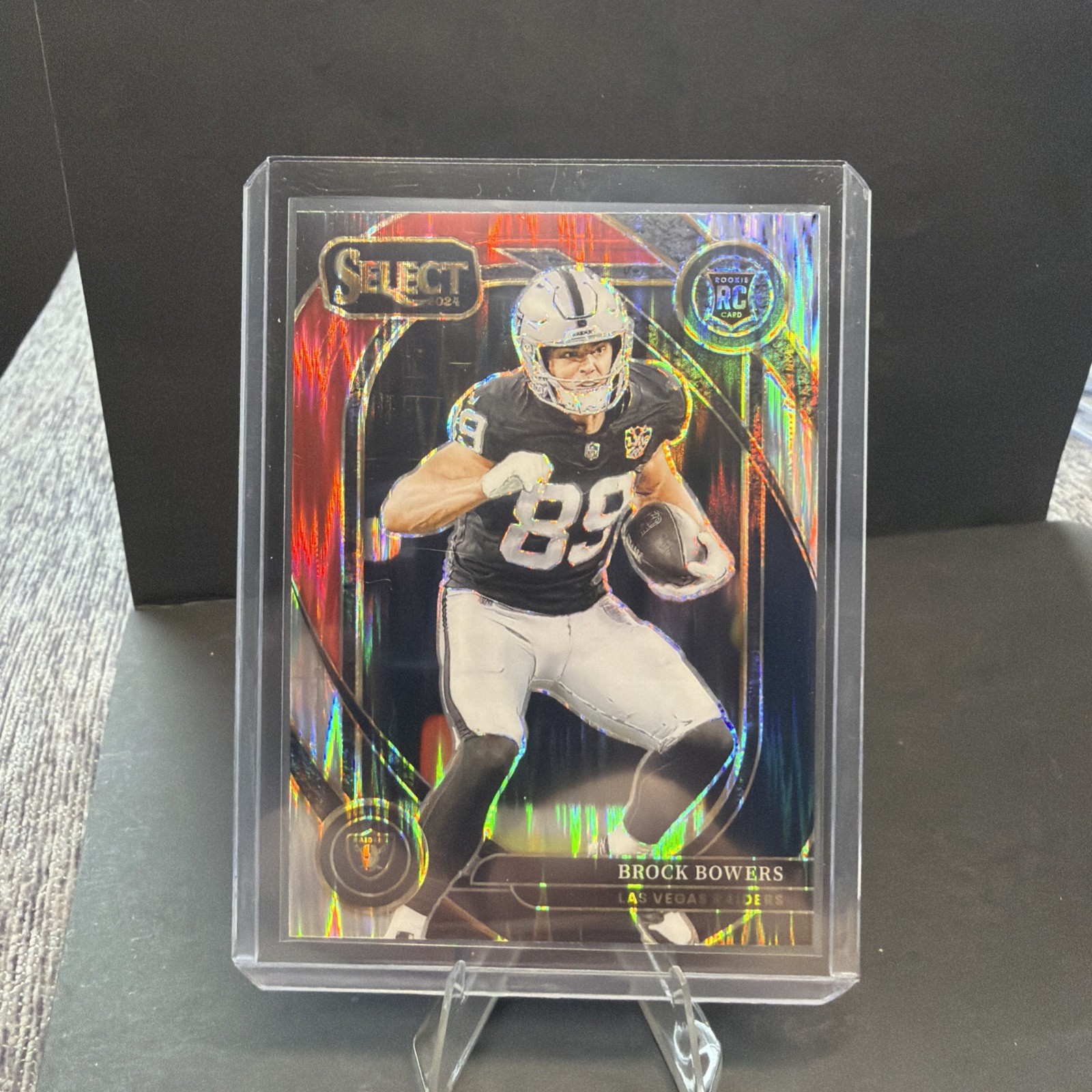 2024 Panini Select - Club Level Brock Bowers #222 Black & Red Shock Prizm (RC)