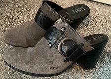 EUC Born B.o.c Y2K Buckle Gray Suede Slip On Heeled Clogs/Mules W/Buckle Size 9