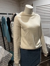 NM Neiman Marcus 100% Cashmere Sweater Cream ...