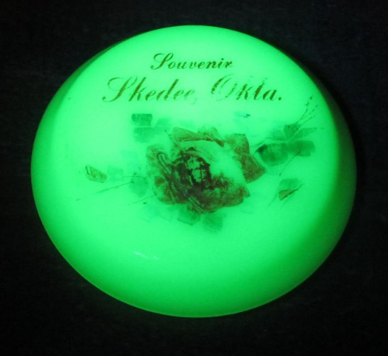 Vintage Uranium Custard Souvenir Glass Skedee, OK Oklahoma Vanity Jar Lid 3.5"