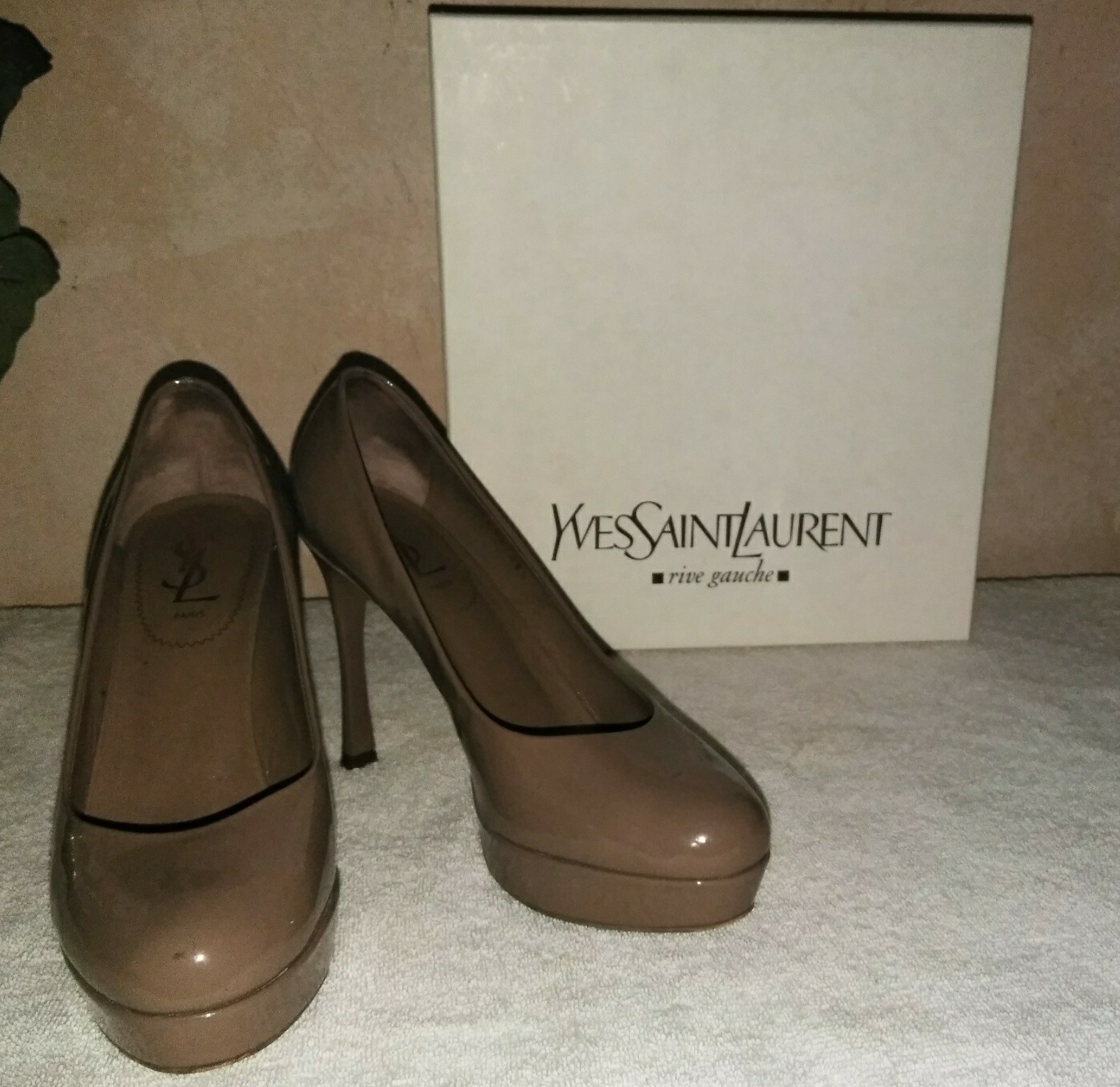 YSL Yves Saint Laurent Brown Taupe Patent Platform Classics Pump Sz. 38.5