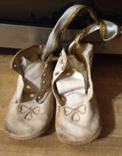Antique Baby Shoes 1920s White Leather No Lace Heart Clover Stiff Ornament CRAFT