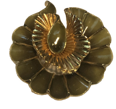 Lovely Jade Green Enamel & Gold Tone Metal Floral Brooch Pin