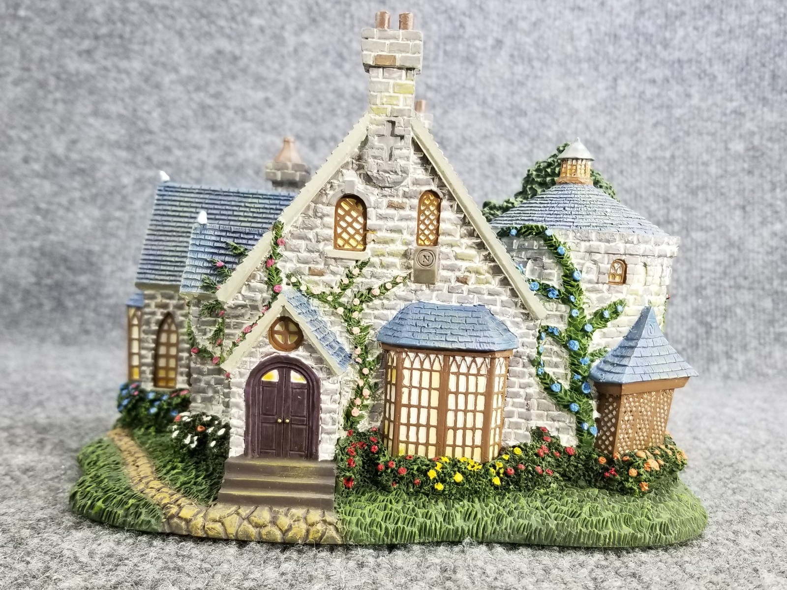 HAWTHORNE VILLAGE Thomas Kinkade LAMPLIGHT MANOR LIGHTUP BUILDING