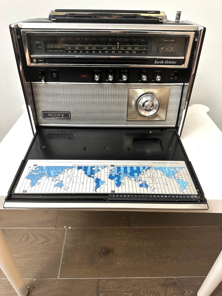 Receptor SONY 9Bandas AM/FM/AIR/PSB/LW/SW 1-5/BFO Modelo CRF-5090, Probado/Funciona... Foto 3 de 4