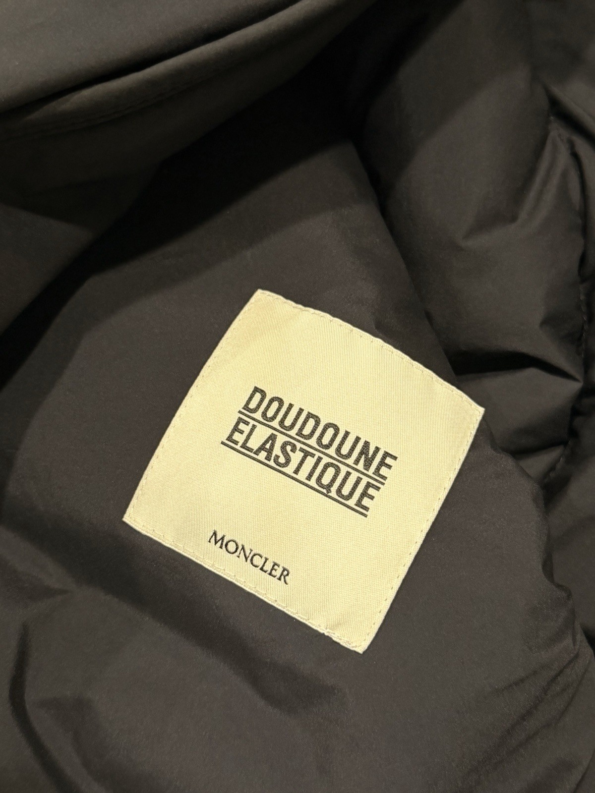 Moncler - Cecaud Giubbotto Puffer Jacket – Size M – PreOwned - Retails $2560+ - thumbnail 13