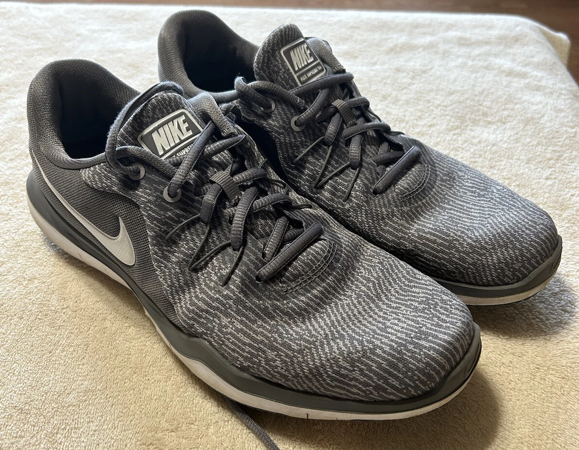 Chaussures de course Nike Flex Supreme TR6 pour femmes taille 10,5 gris