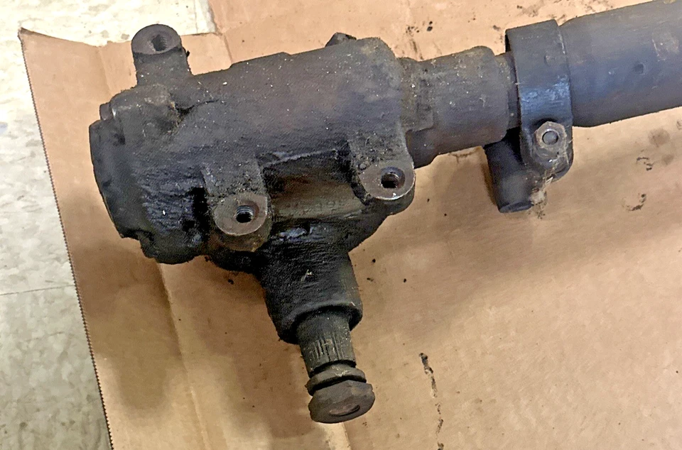 Caja de cambios de dirección manual OEM GM con columna 5668449 1957-58 Oldsmobile 88/98 (GB2) Foto 3 de 4