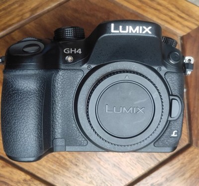 LUMIX GH4 ボディ Panasonic Panasonic Lumix DMC-GH4 Digital Cameras 17.2 Megapixels - French