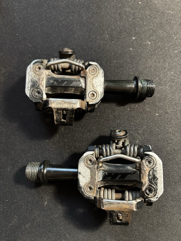 HT Components M2 clipless MTB/gravel pedals.