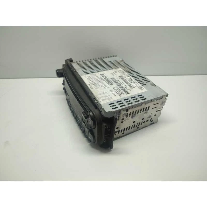 P05091650AB AUTORADIO STEREO LETTORE CD CHRYSLER PT CRUISER 2.2 CRD 2004  - Immagine 2 di 4