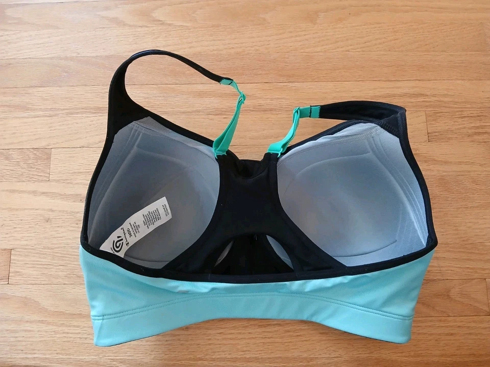 Sujetador deportivo Champion 36DD cremallera delantera espalda deportiva Foto 2 de 4