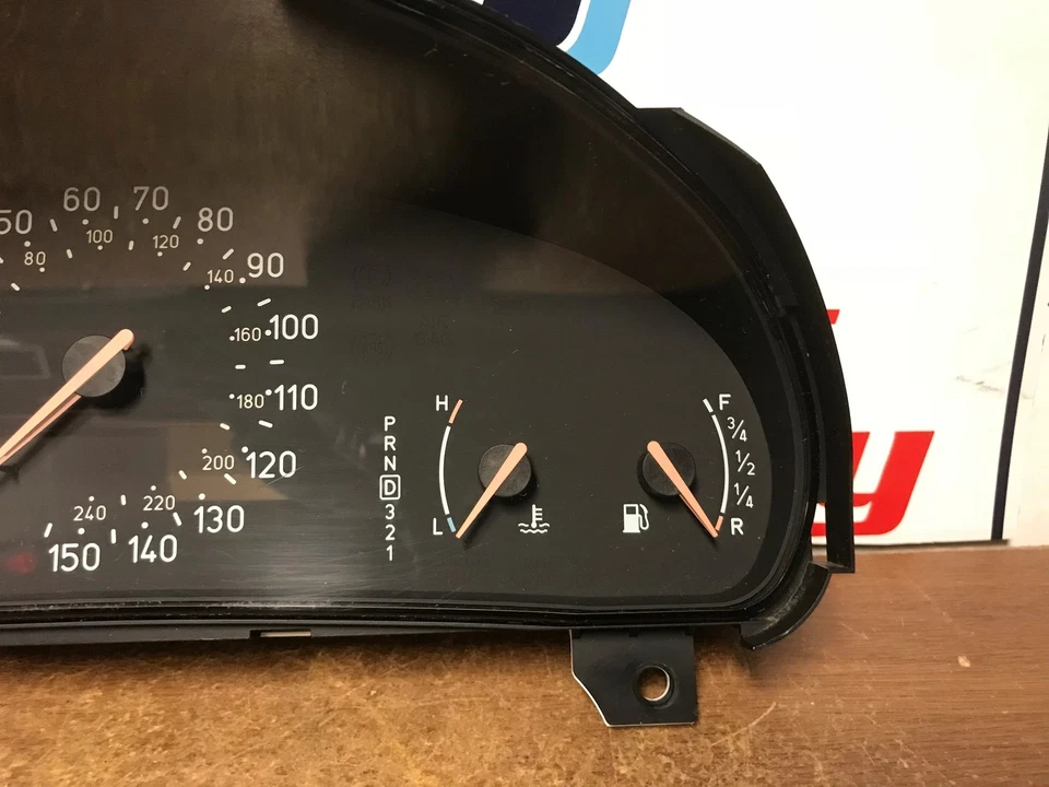 Cuadro de instrumentos SAAB 9-5 1999 *kilometraje desconocido Foto 4 de 4