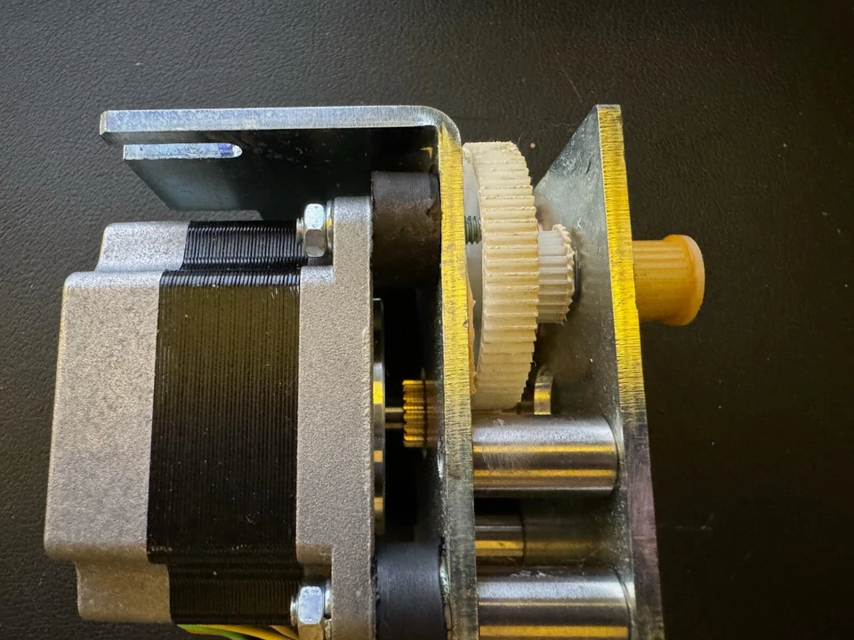 Pieza de motor paso a paso GENDEX 8500/9200 #0.821.0720 Foto 2 de 3