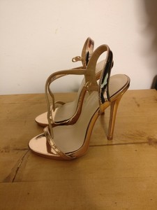 gold heeled shoes uk