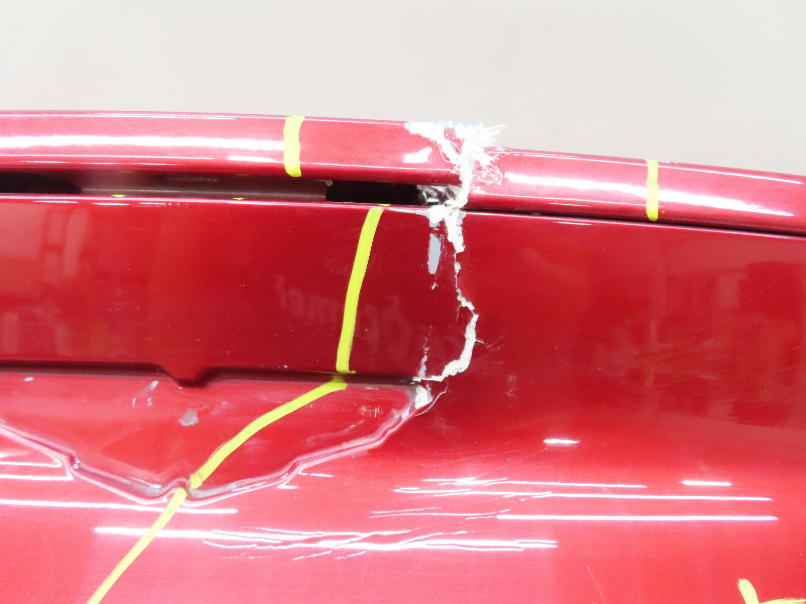 2017-2022 ASTON MARTIN DB11 REAR LIFT GATE TAIL GATE OEM
