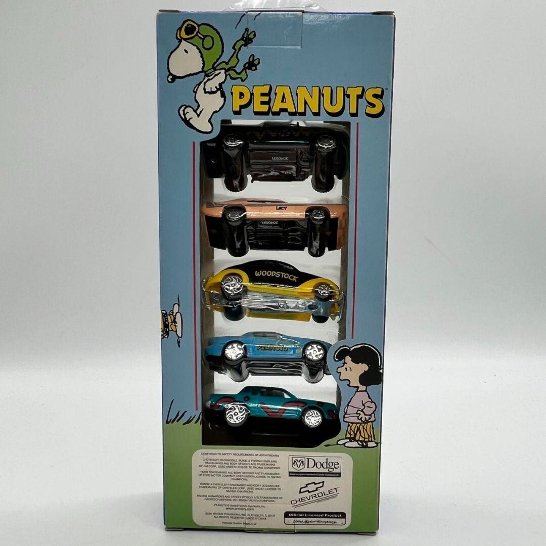PEANUTSコレクション　SNOOPYレーシングカー　ラッピングバス PEANUTSコレクション SNOOPYレーシングカー ラッピングバス