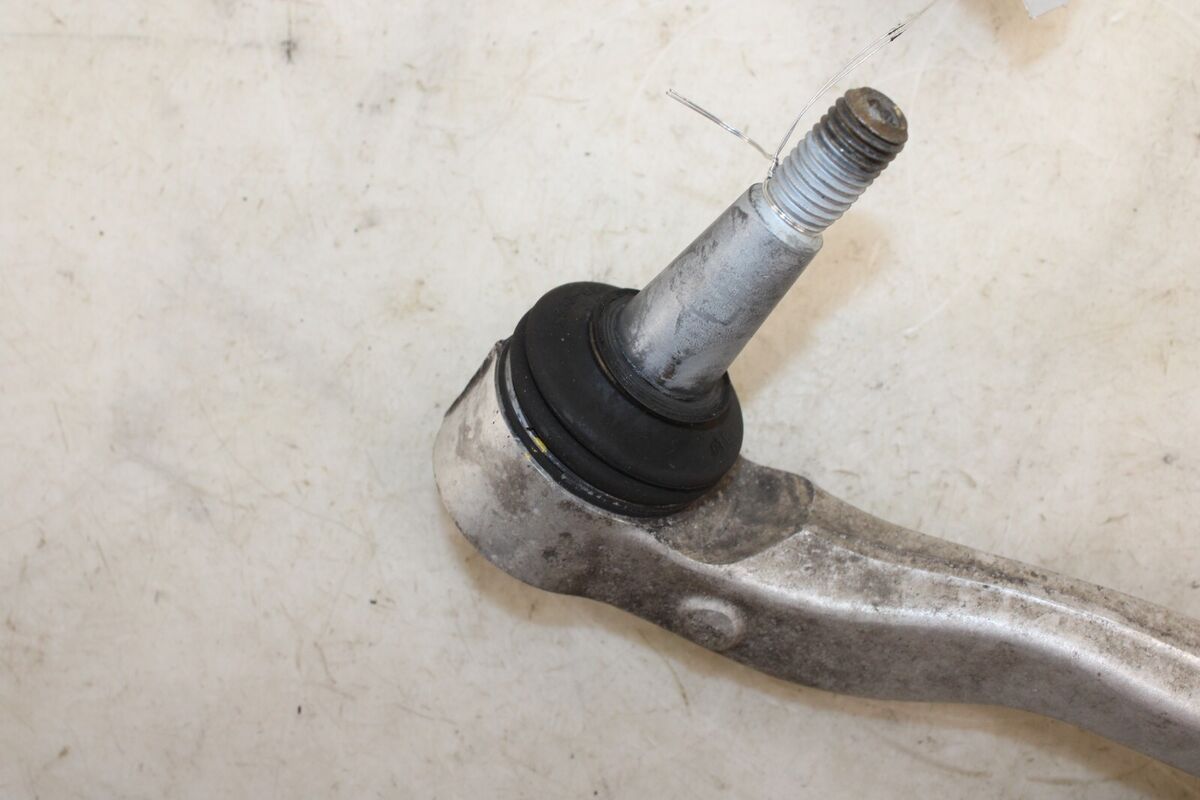 2016-2023 Chevrolet Camaro Front Right Control Arm 23317370 2016-2023 Chevrolet Camaro Front Right Control Arm 23317370