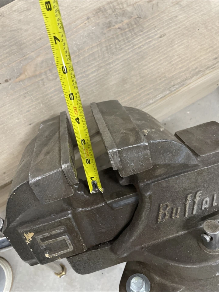 Vintage Buffalo Vice #5/ Opens 7.25 Inch/ Clamping Surface 5.25 Inch - Image 2 of 4
