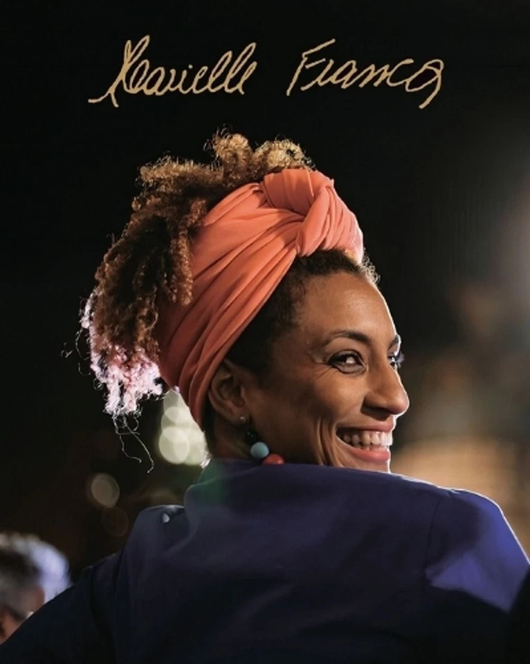 O Livro de Marielle Franco - Uma fotobiografia by Marielle Franco (Portuguese) P - Image 1 of 1