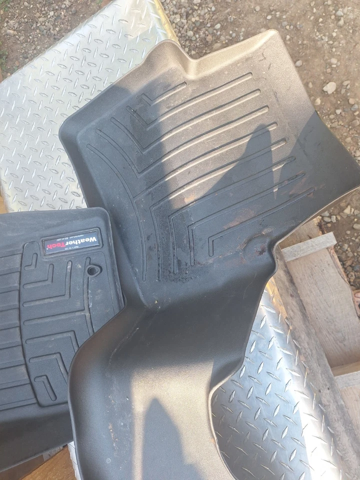 Alfombrillas delanteras y traseras para coche Chrysler 200 2013 WeatherTech Foto 3 de 4