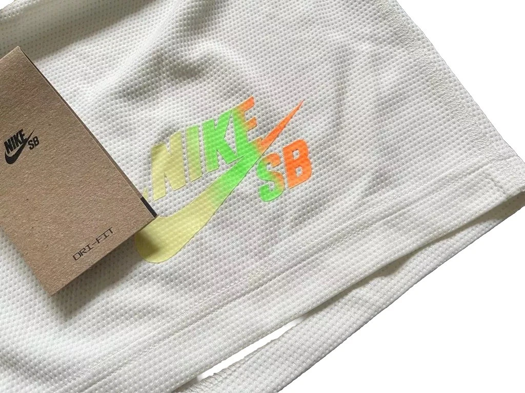 Nike SB Mens Shorts Size XL Sunday Seasonal Skate Dri Fit SAIL Casual Holiday
