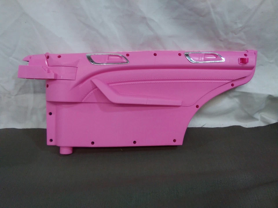 Power Wheels Disney princess Mercedes-Benz AMG 45 pink  passenger side door only - Image 2 of 4