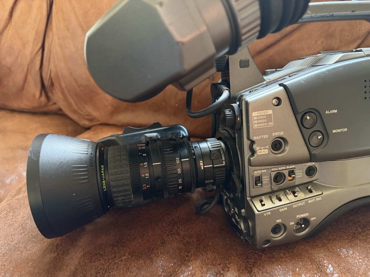 値下げ！Victor 業務用ビデオカメラ GY-DV500 充電器付き Vintage JVC GY -DV500 Professional DV Camcorder | eBay